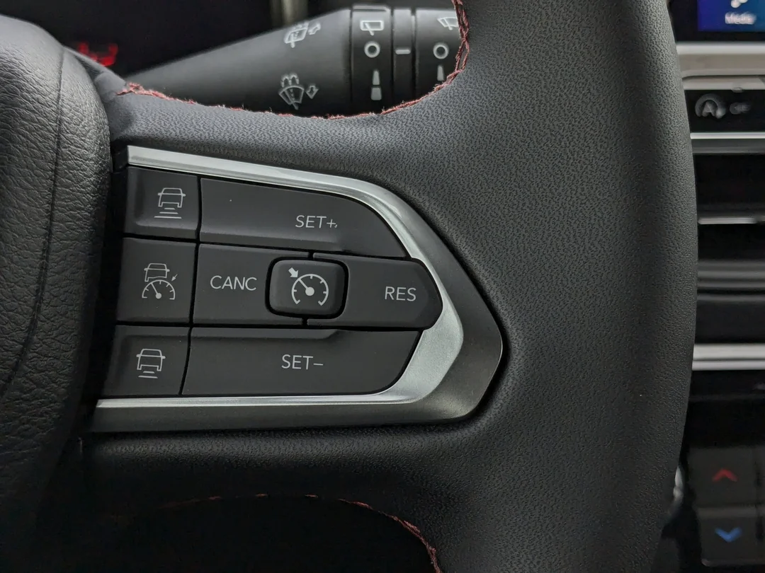 New 2026 White Jeep Trailhawk - - 4x4 - Sun Sound & Nav Group - Pano Roof - Alpine Speakers & More! image 18