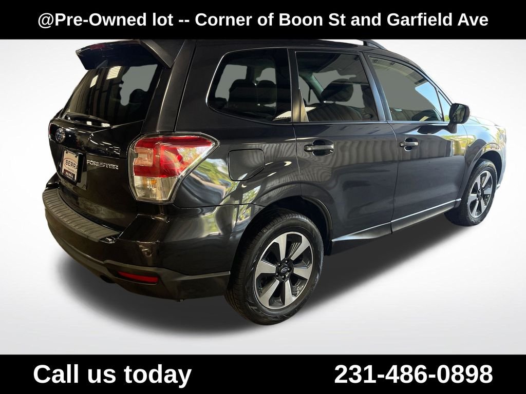Used 2018 Gray Subaru 2.5i Premium image 5