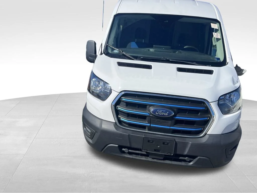 Used 2022 White Ford Base image 7