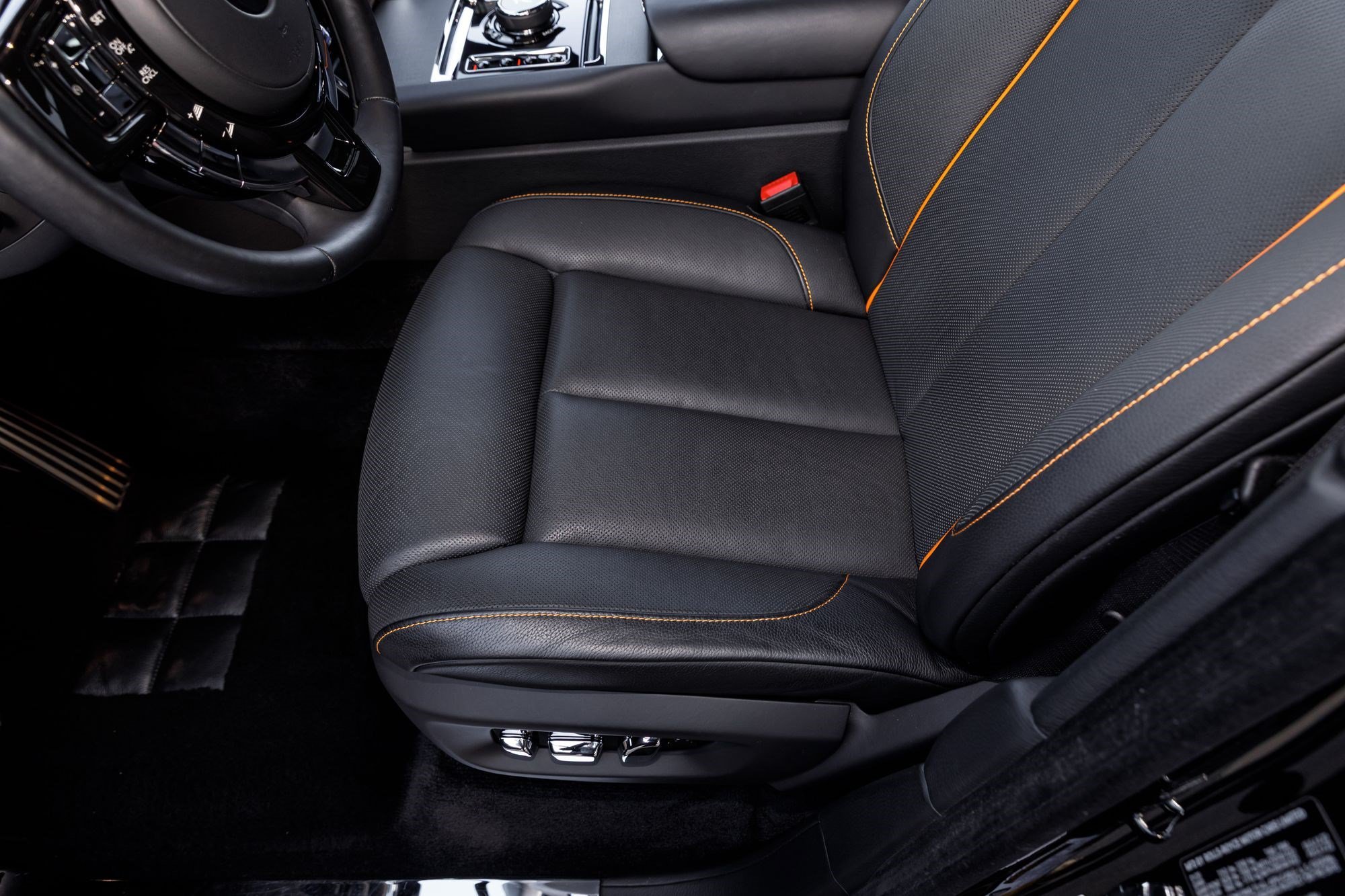 Used 2020 Black Diamond Rolls-Royce  image 36