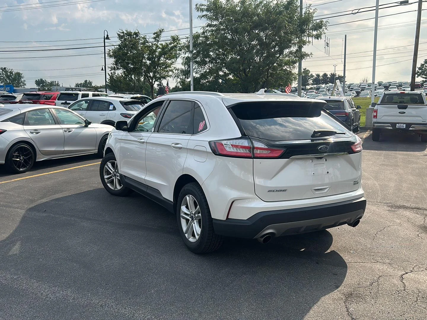 Used 2019 White Platinum Metallic Tri-Coat Ford SEL image 25