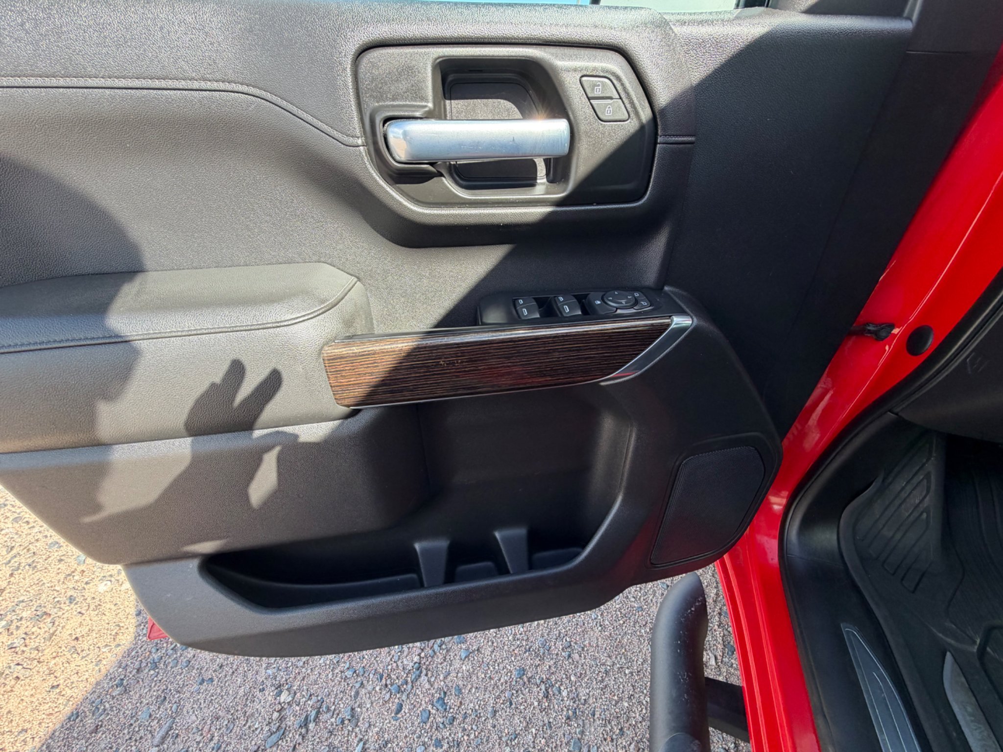 Used 2020 Cardinal Red GMC Elevation image 13