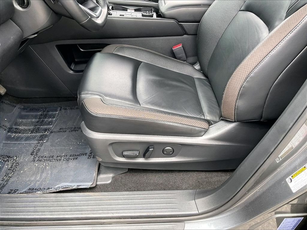 Used 2024 Gun Metallic/Super Black Nissan SL image 35