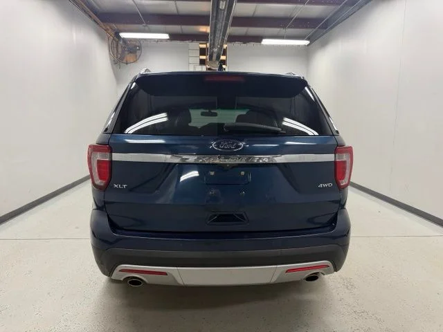 Used 2017 Blue Ford XLT image 5