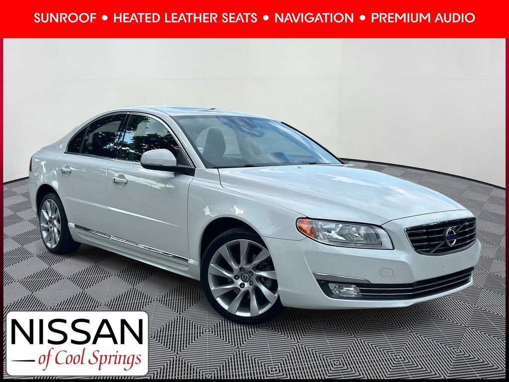 Used 2016 White Volvo T5 image 1