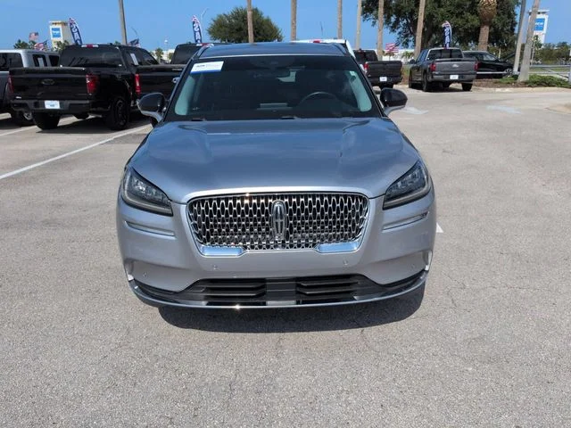 Certified Used 2022 Radiance Metallic Lincoln Standard image 9
