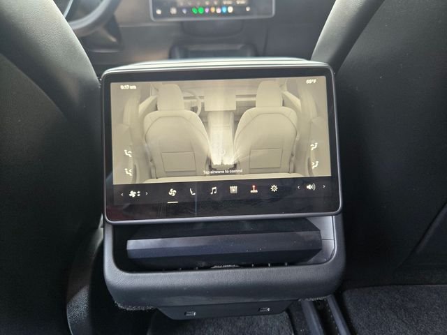 Used 2025  Tesla  image 11