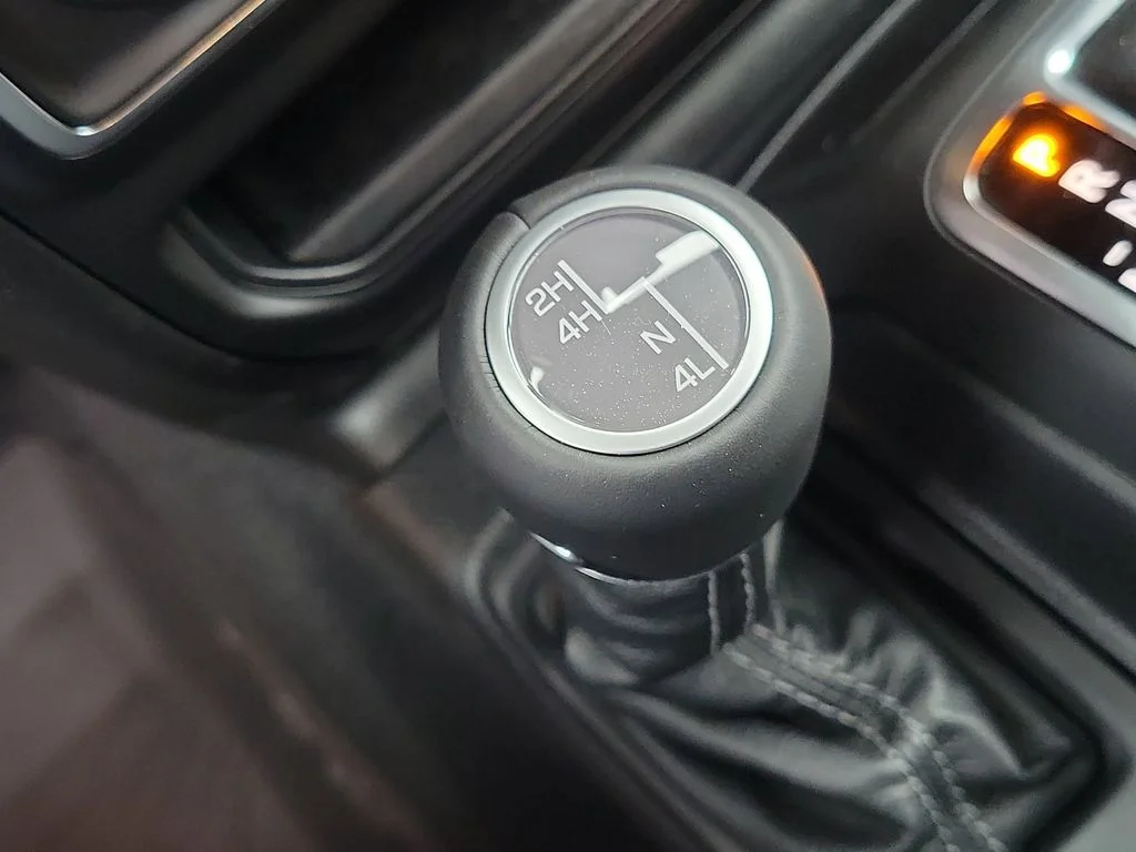 2026 Jeep Wrangler 4-Door Sahara - Photo 28