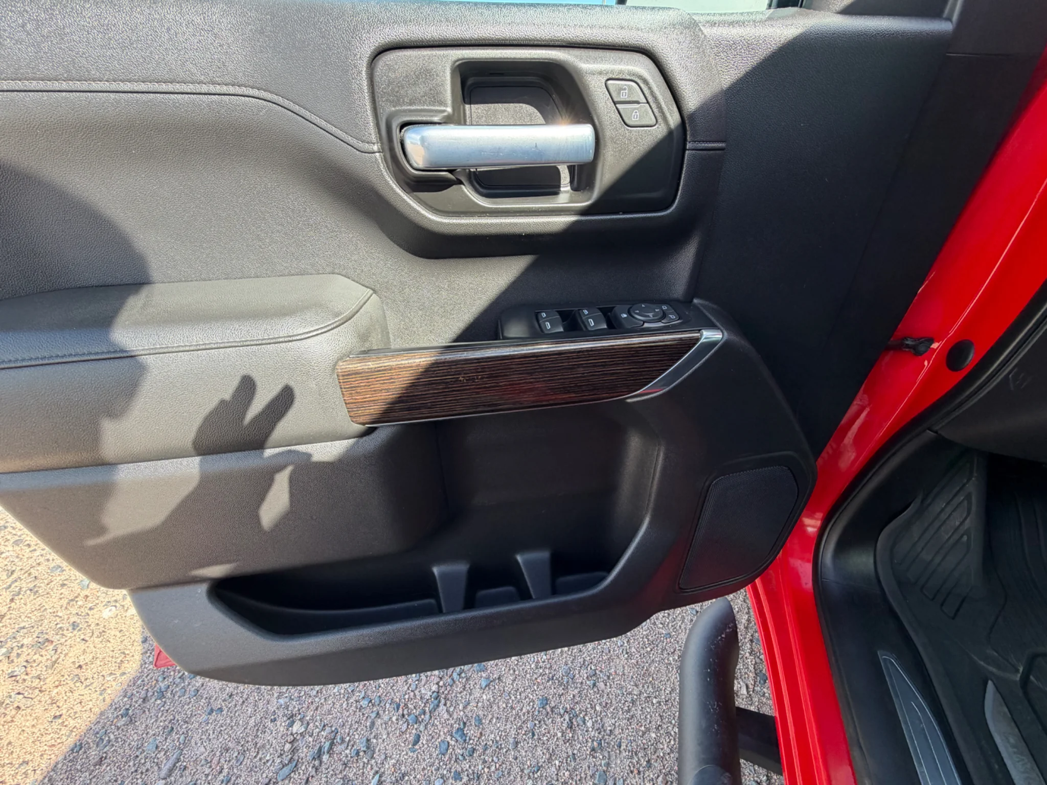 Used 2020 Cardinal Red GMC Elevation image 13