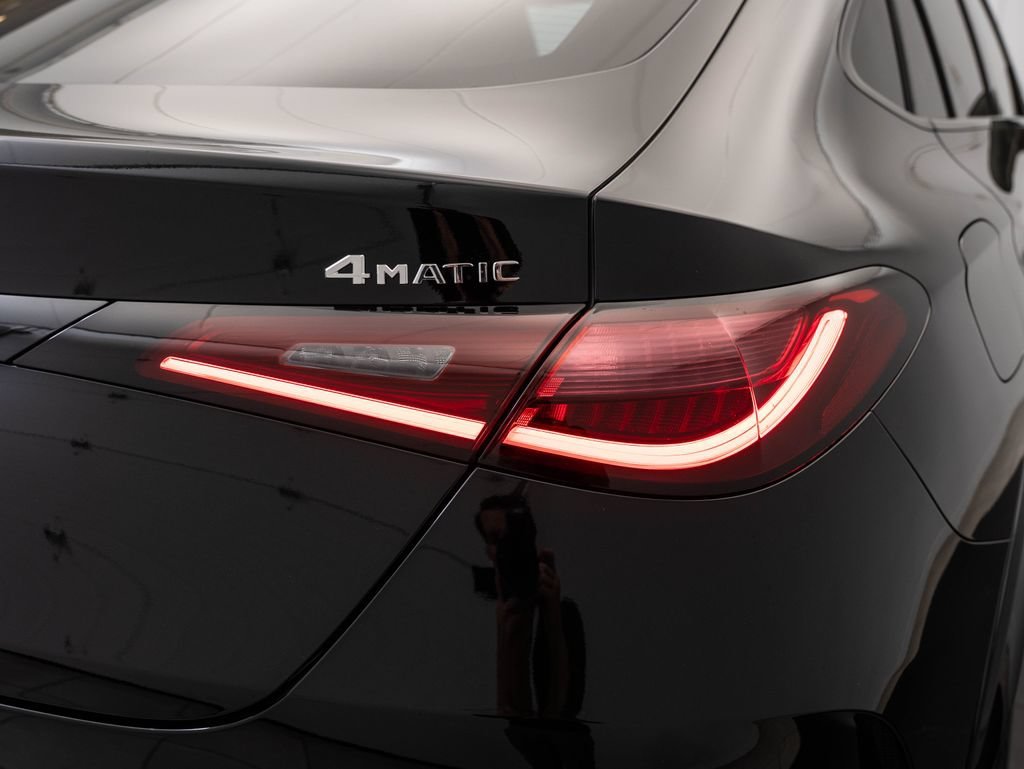 New 2027 Black Mercedes-Benz GLC 300 Coupe image 9