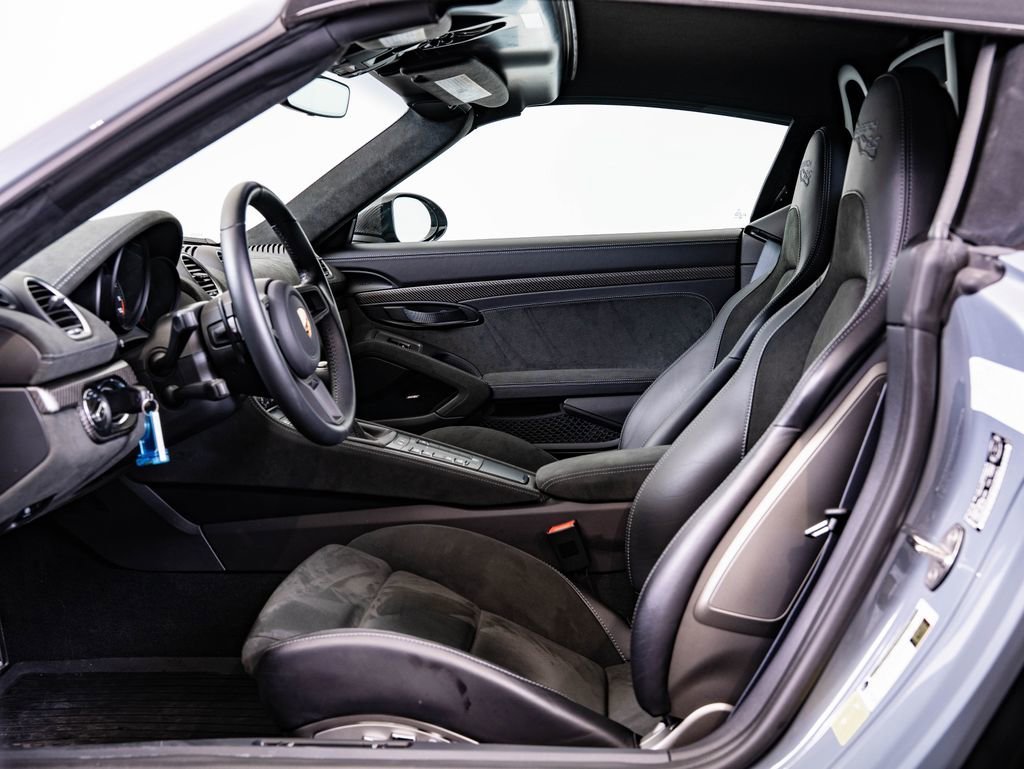Certified Used 2024 Arctic Grey Porsche RS image 5