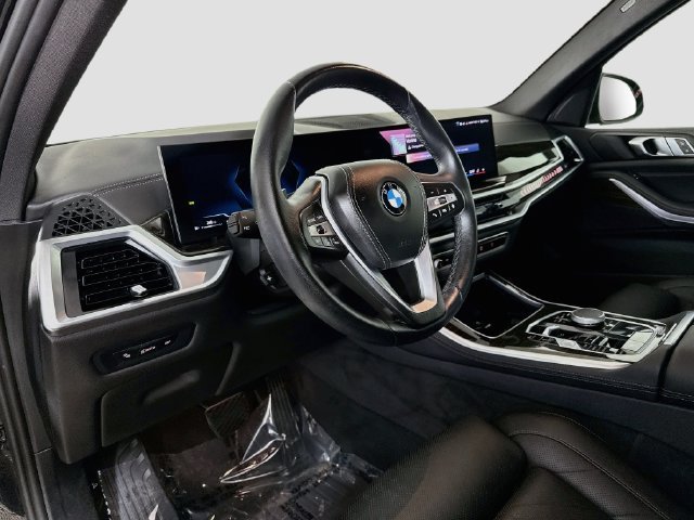 Used 2024 Black Sapphire Metallic BMW sDrive40i image 19