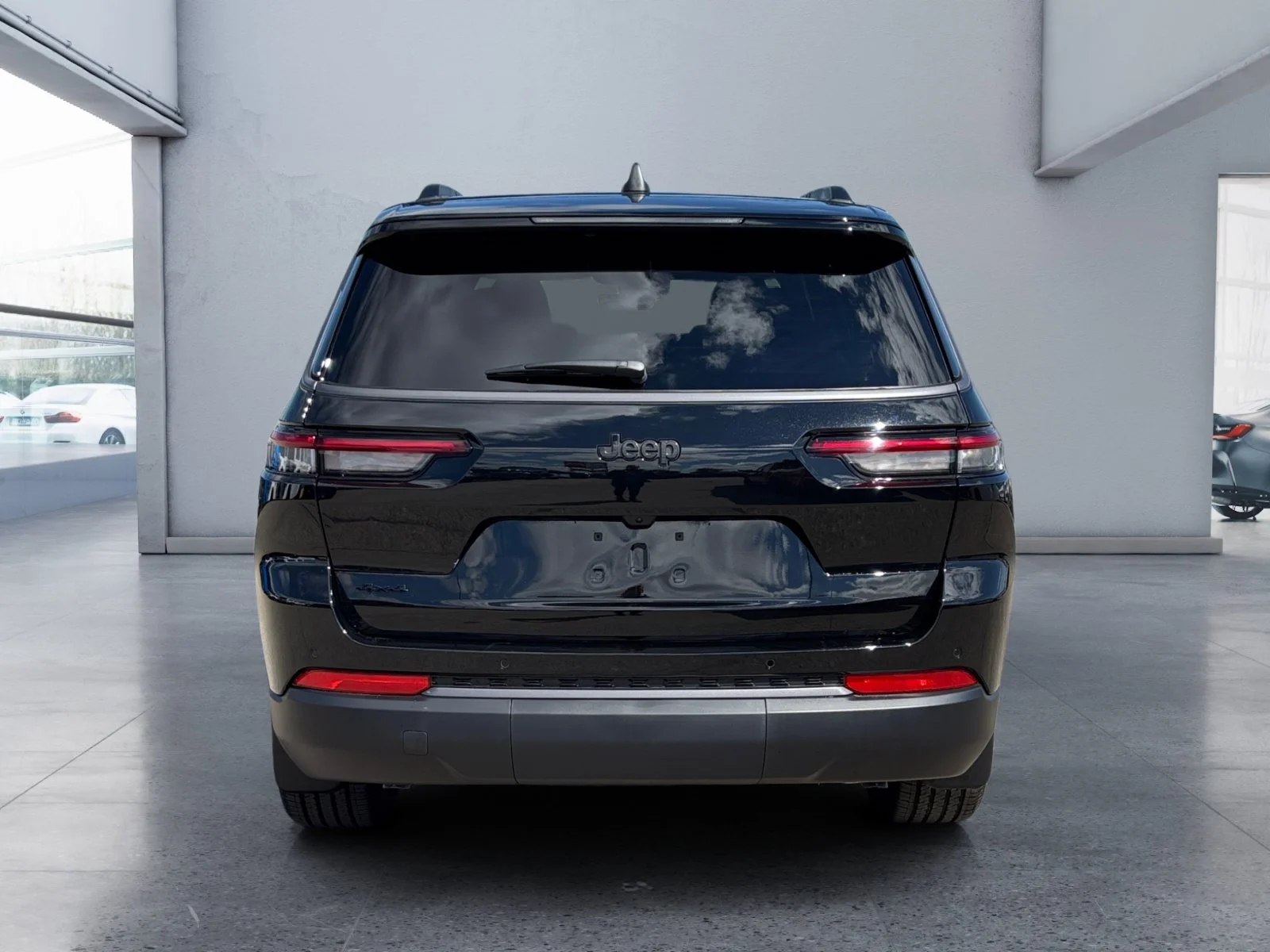 New 2026 Diamond Black Crystal Pearl Jeep Altitude image 4
