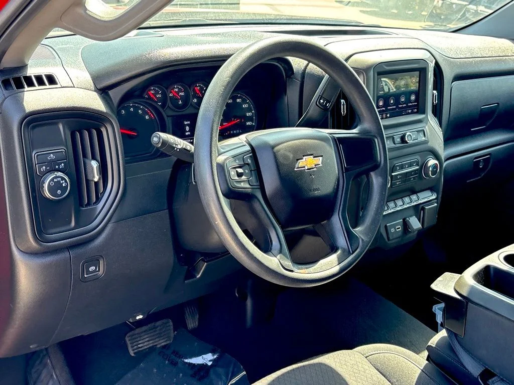 Used 2023 Red Chevrolet Custom image 10