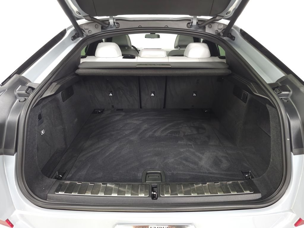 Used 2024 Gray Metallic BMW xDrive40i image 9