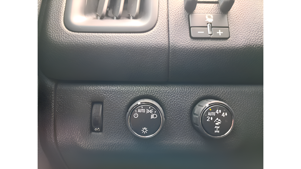 Used 2022 Gray Chevrolet ZR2 image 23