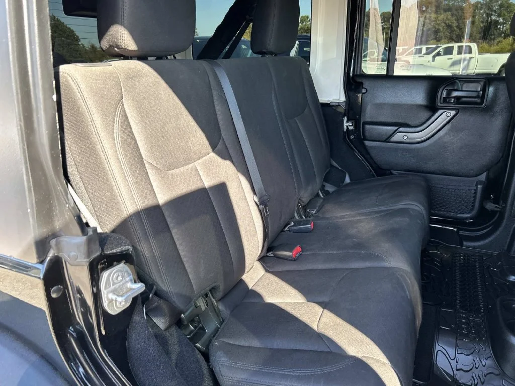 Used 2018 Black Jeep Unlimited Sport image 27