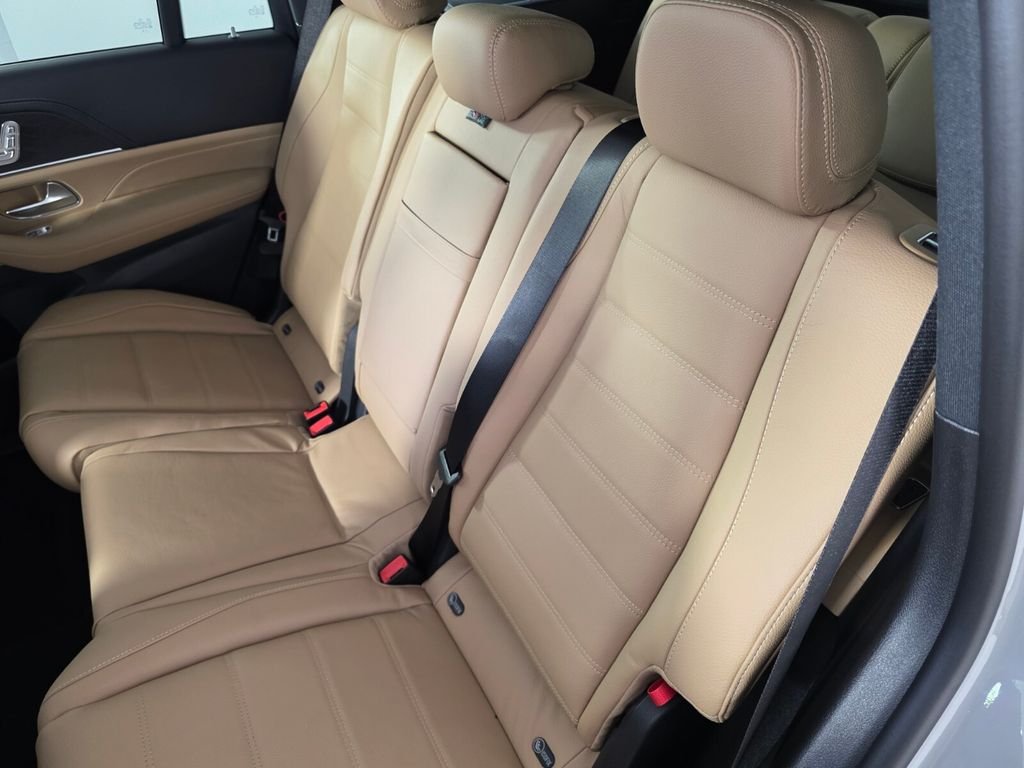 New 2026 MANUFAKTUR Alpine Grey Mercedes-Benz GLS 580 image 13