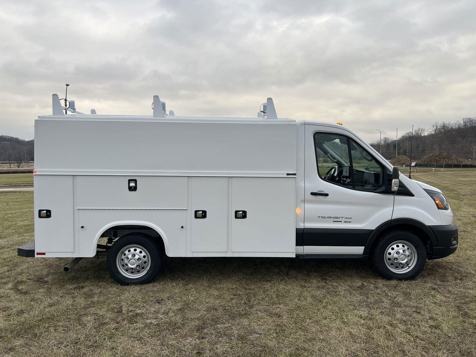 Used 2024 Oxford White Ford T350 AWD SRW image 8