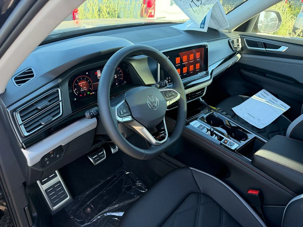 New 2026 Deep Black Pearl Volkswagen 2.0T Peak Edition image 14