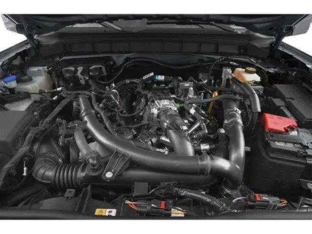 New 2026 Avalanche Gray Ford Outer Banks 4 Door 4x4 image 9