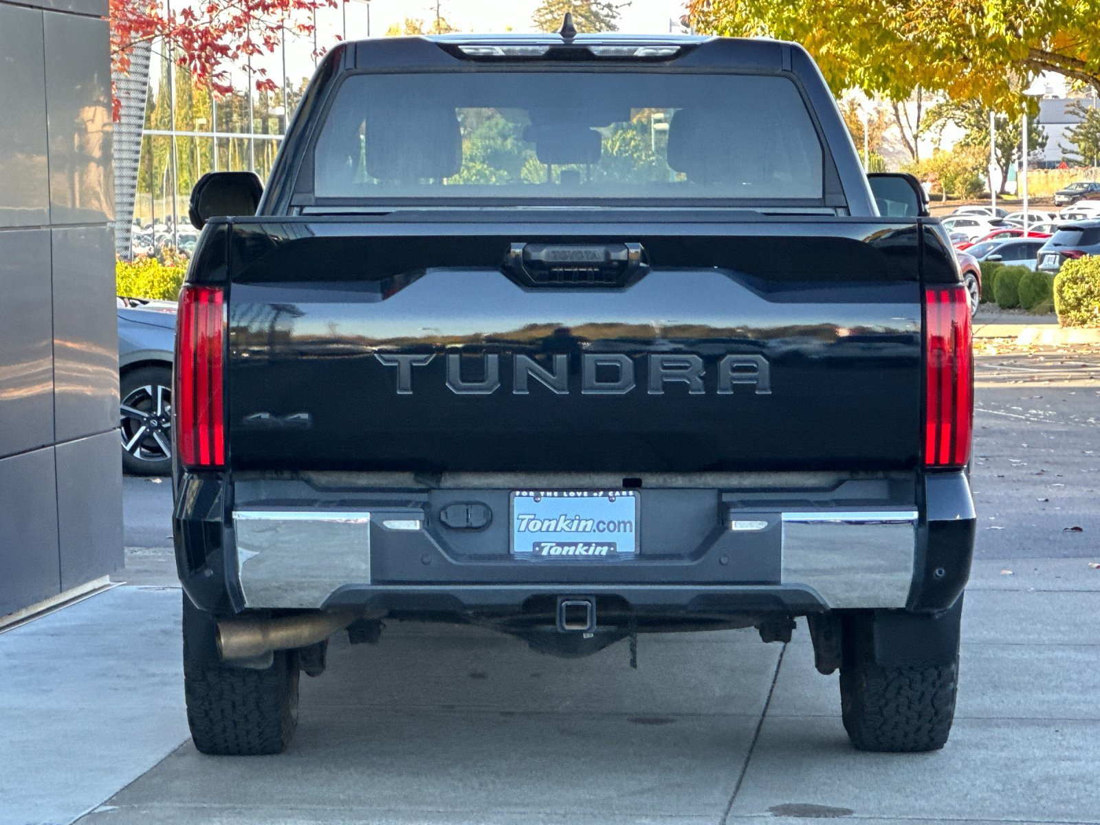 Used 2022 Midnight Black Metallic Toyota SR5 image 4