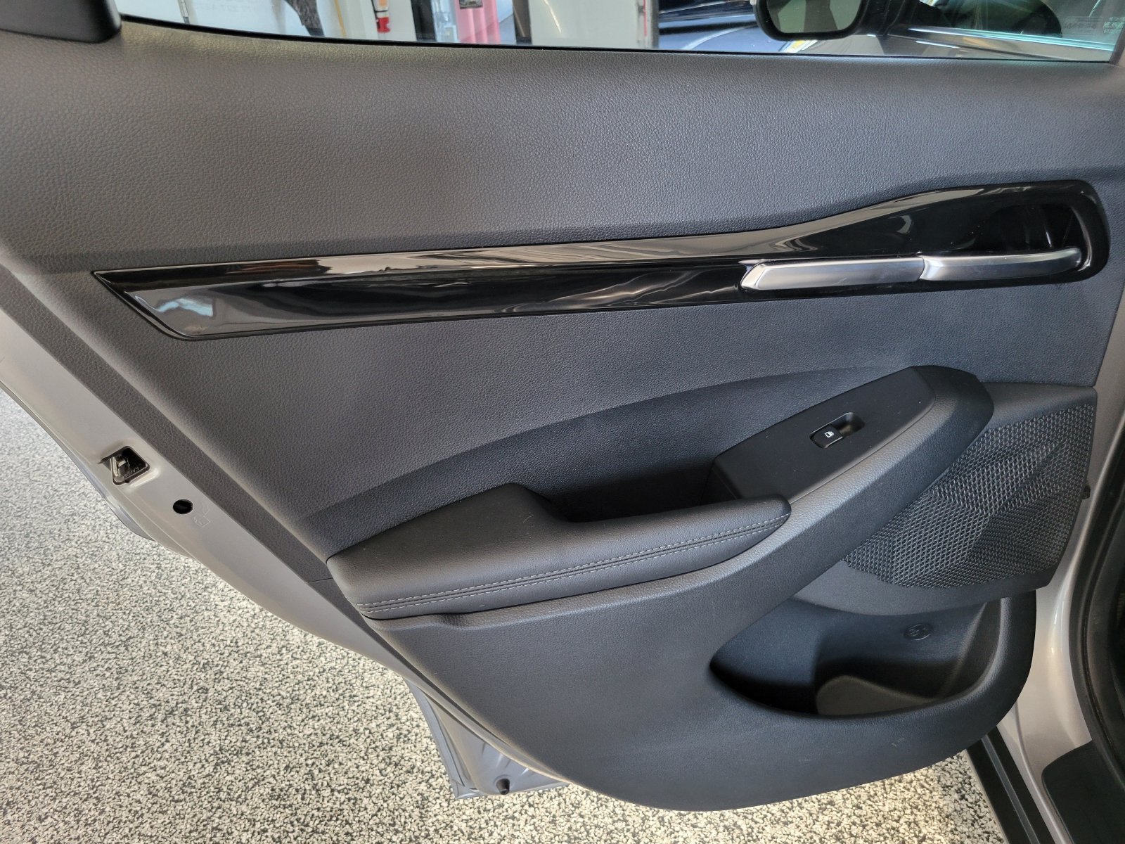 Used 2022 Gray Kia EX image 25