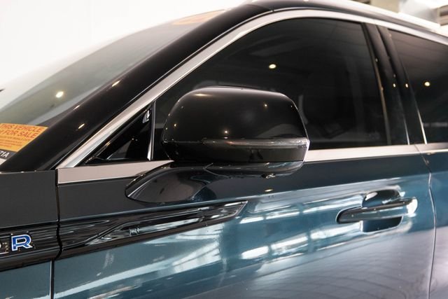 Used 2022 Blue Lincoln Grand Touring image 10