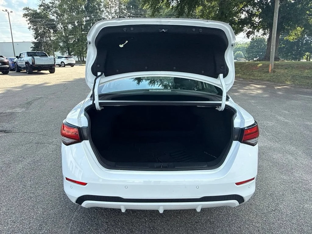 Used 2025 White Nissan SV image 27