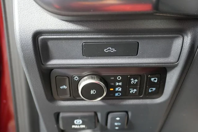 New 2026 Ruby Red Metallic Tinted Clearcoat Ford Lariat® image 28