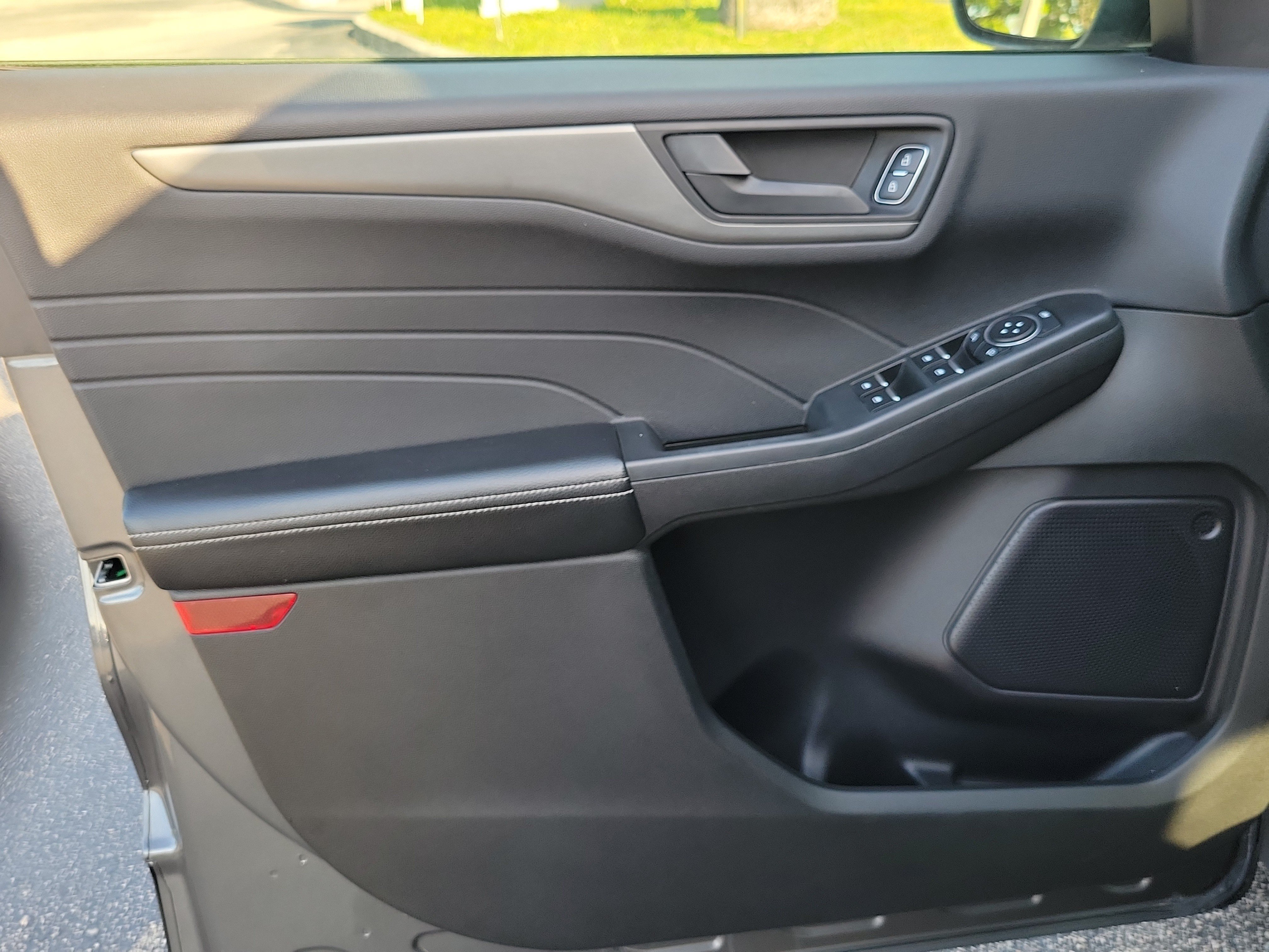 Used 2023 Gray Metallic Ford Active image 12