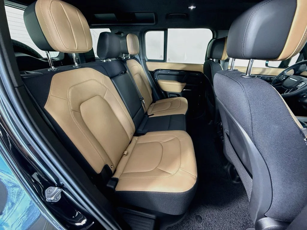 Certified Used 2026 Black Land Rover V8 image 29