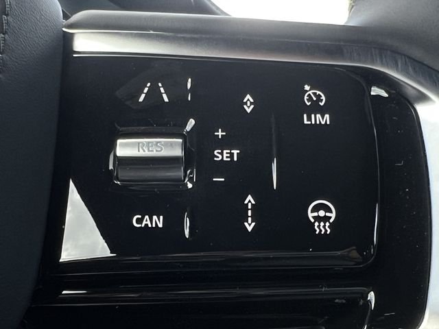 New 2026 Borasco Grey Land Rover SE image 23