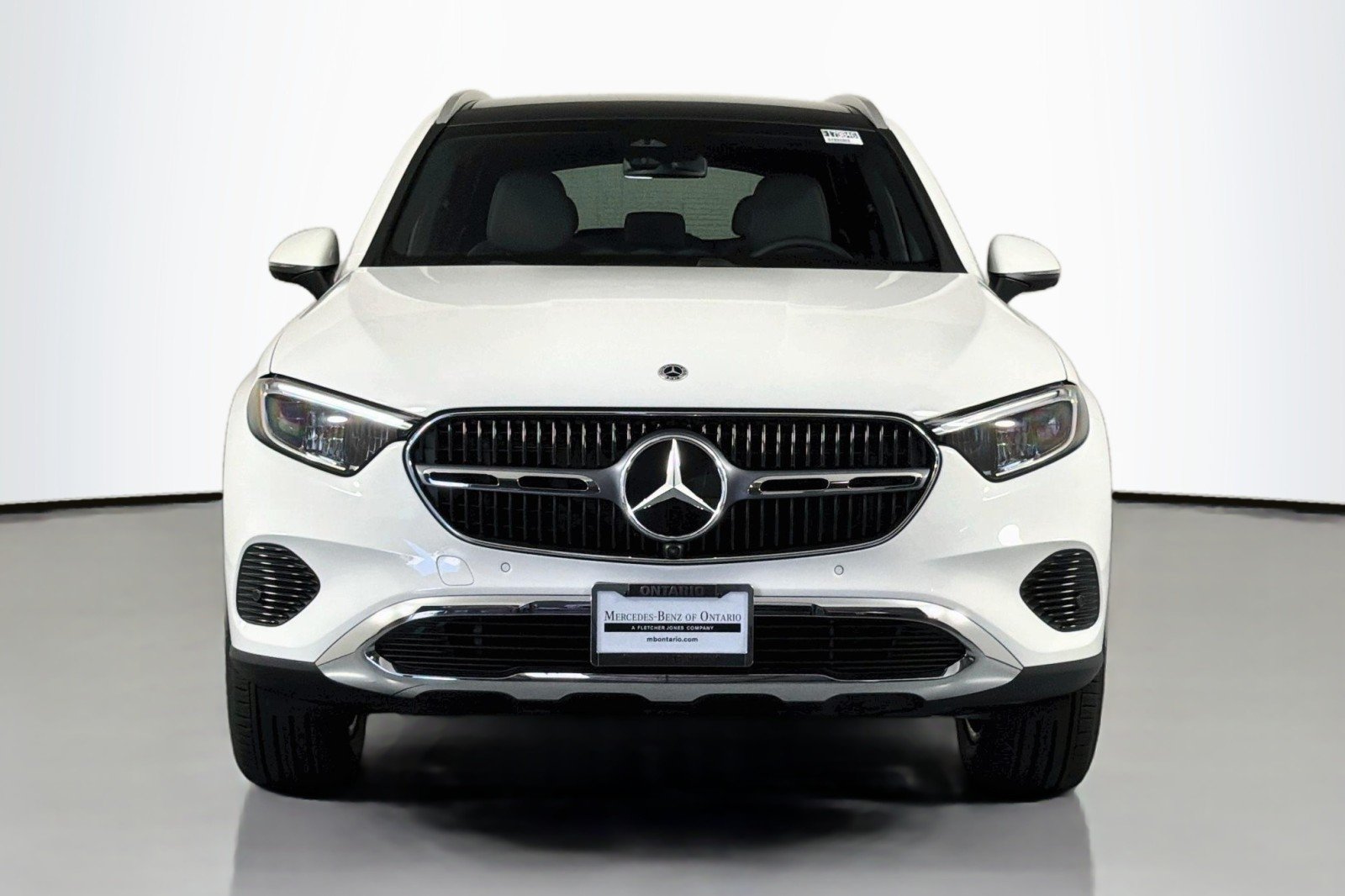 New 2026 Polar White Mercedes-Benz GLC 300 SUV image 2