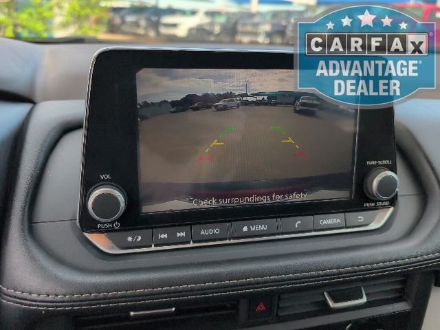 Used 2023  Nissan SV image 20