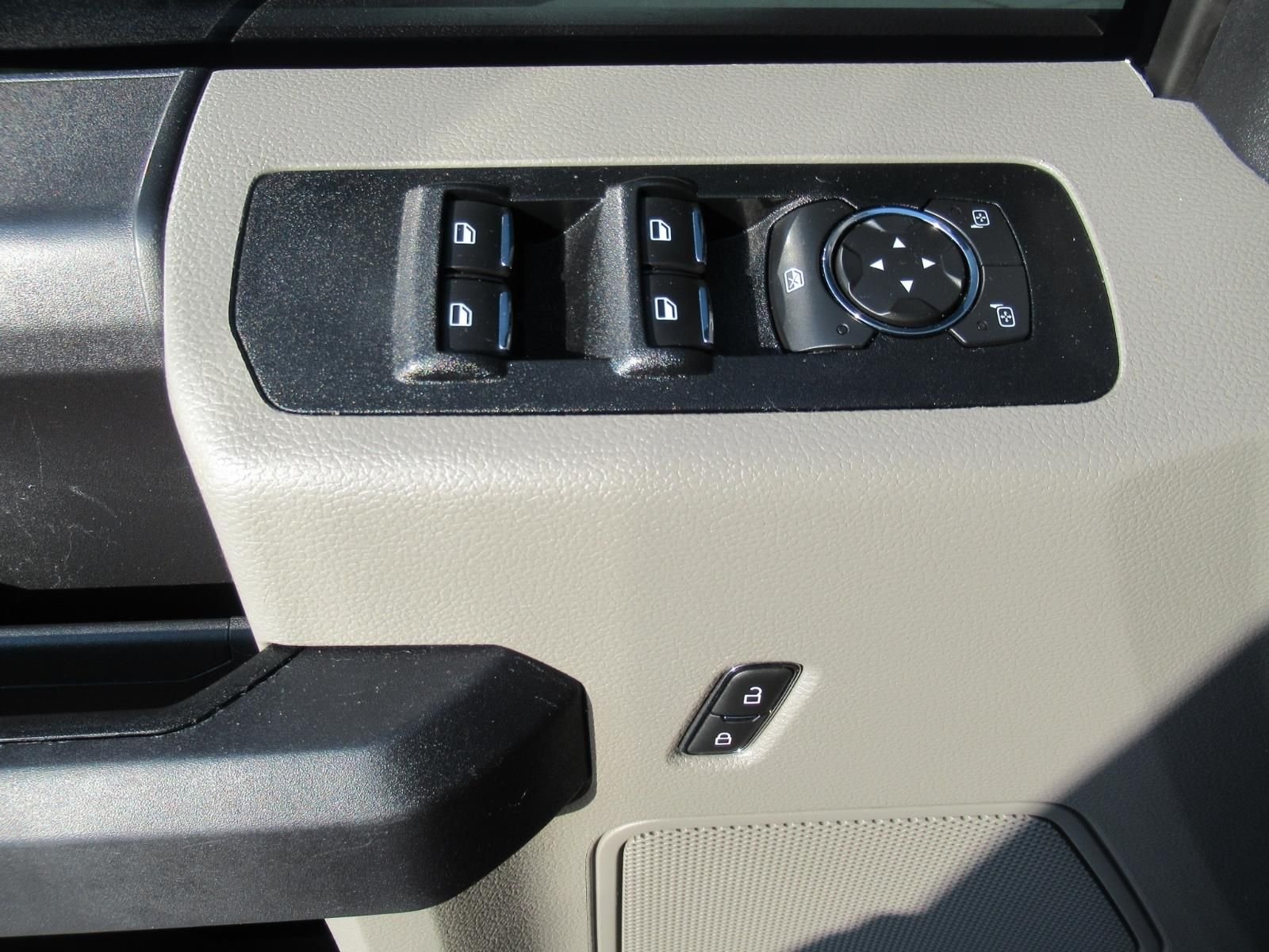 Used 2020 Black Ford XL image 22