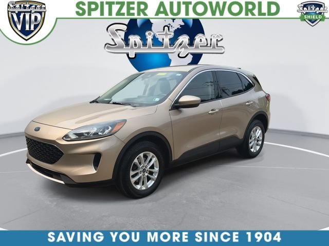 Used 2020 Gold Ford SE image 4