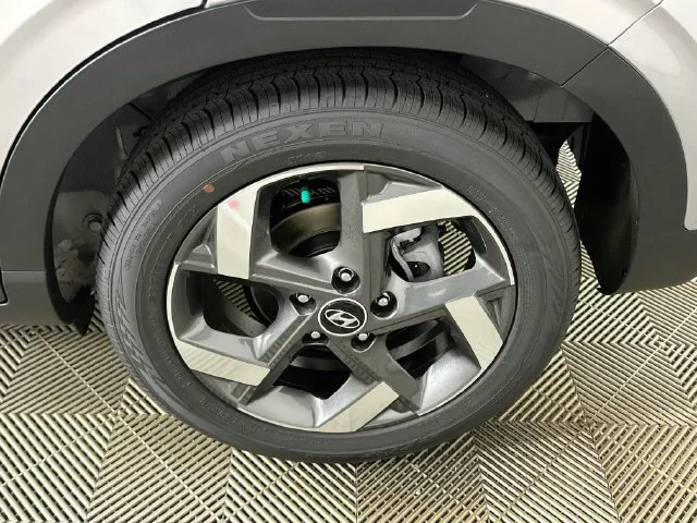 New 2026 Silver Hyundai SEL image 19