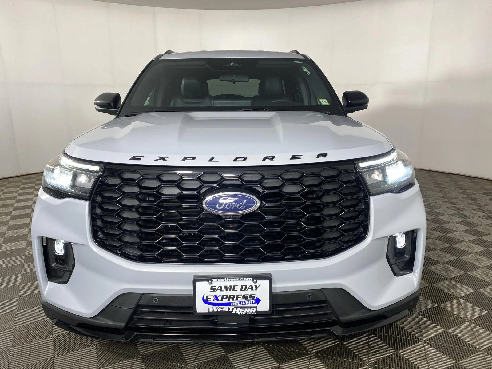 New 2026 Space White Metallic Ford ST-Line image 2