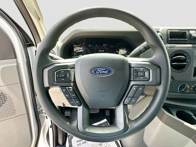 New 2026 Oxford White Ford Base image 7