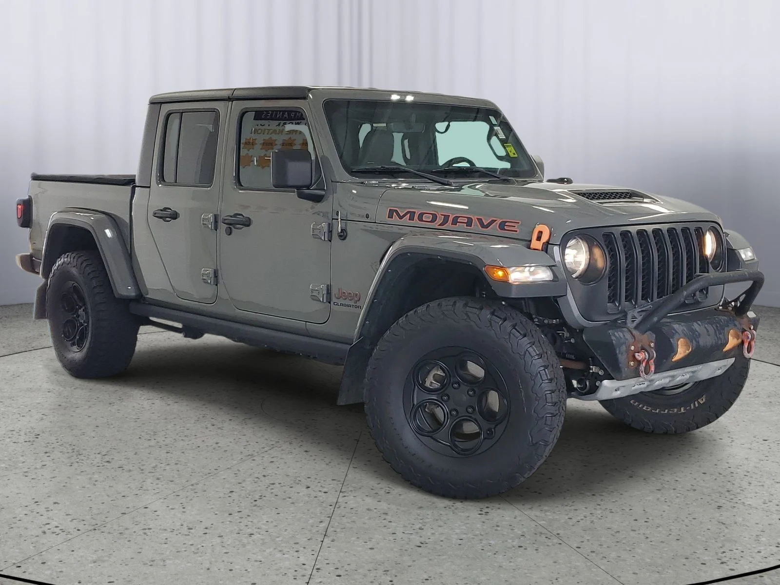 Used 2021 Gray Jeep Mojave image 1