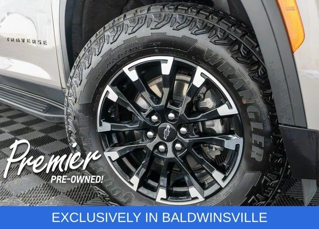 Used 2026 Beige Chevrolet Z71 image 8
