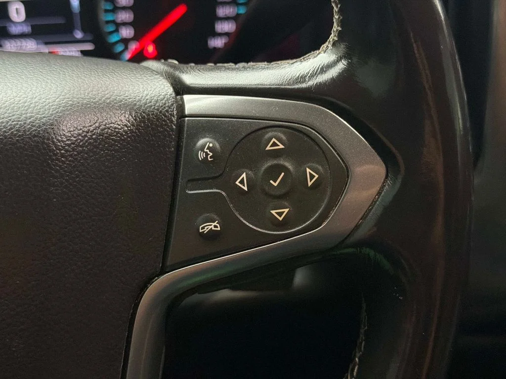 Used 2018 Black Chevrolet LT image 27