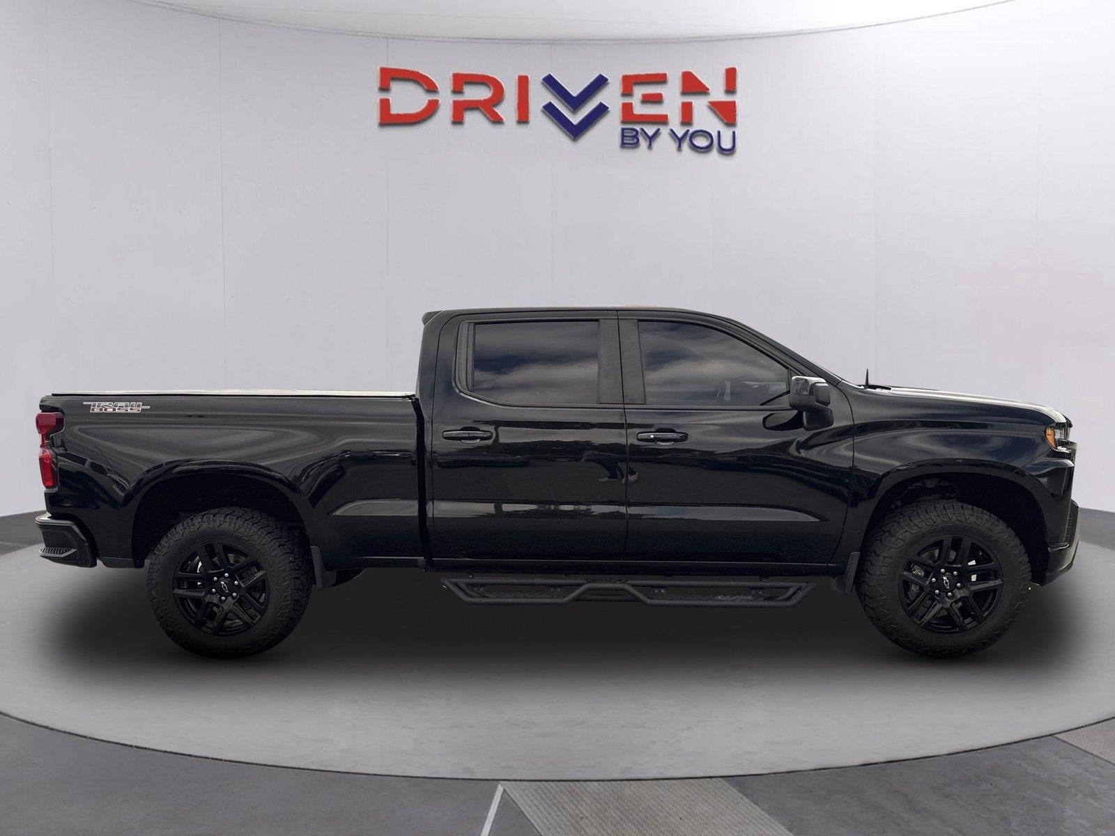 Used 2021 BLACK Chevrolet LT Trail Boss image 3