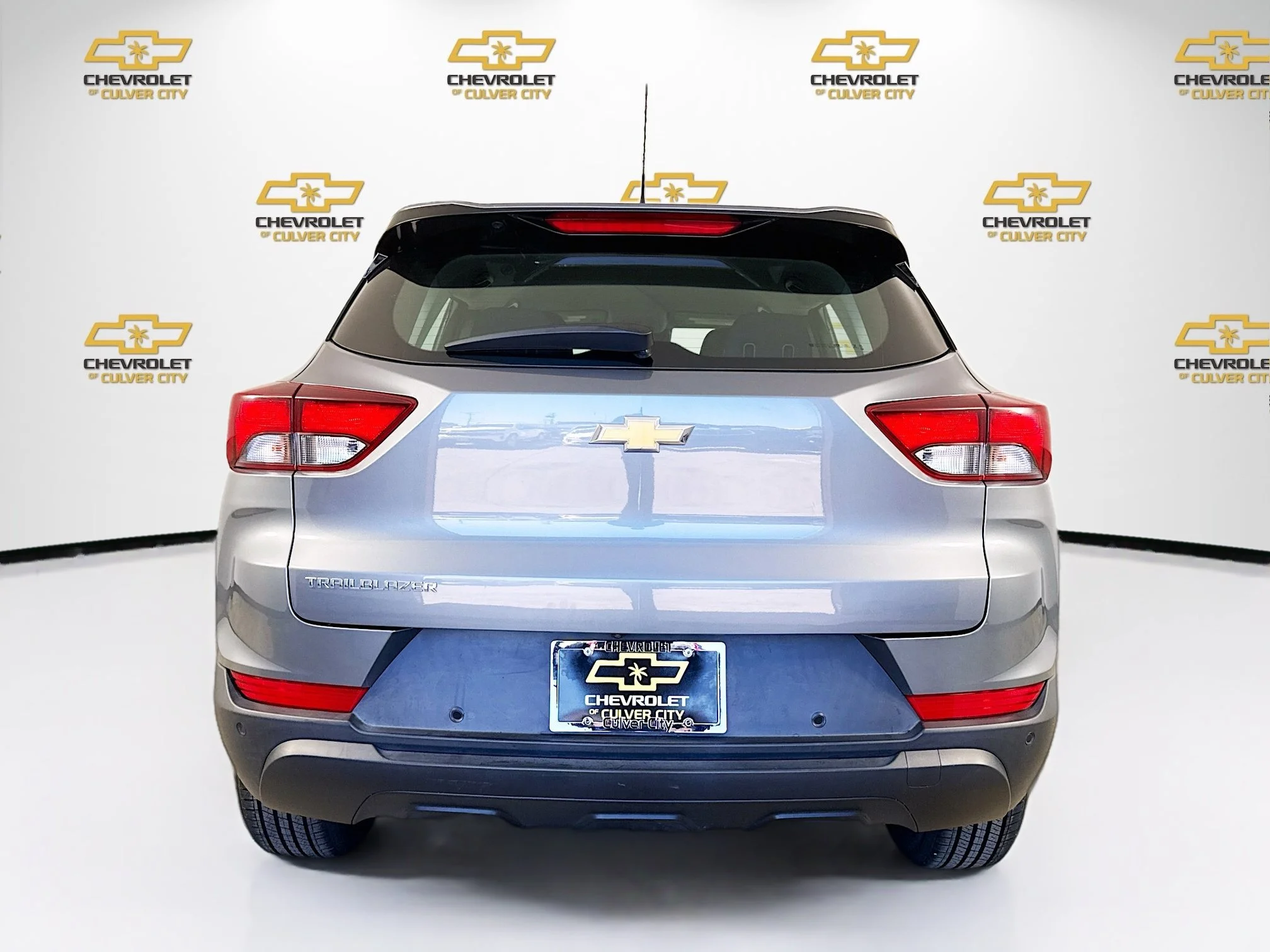 Used 2021 SATIN STEEL METALLIC Chevrolet LS image 7