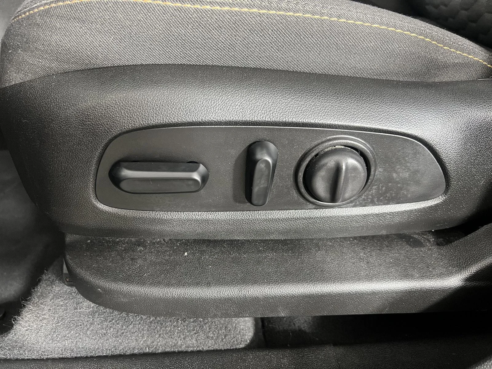 Used 2019 NIGHTFALL GRAY METALLIC Chevrolet LT image 13