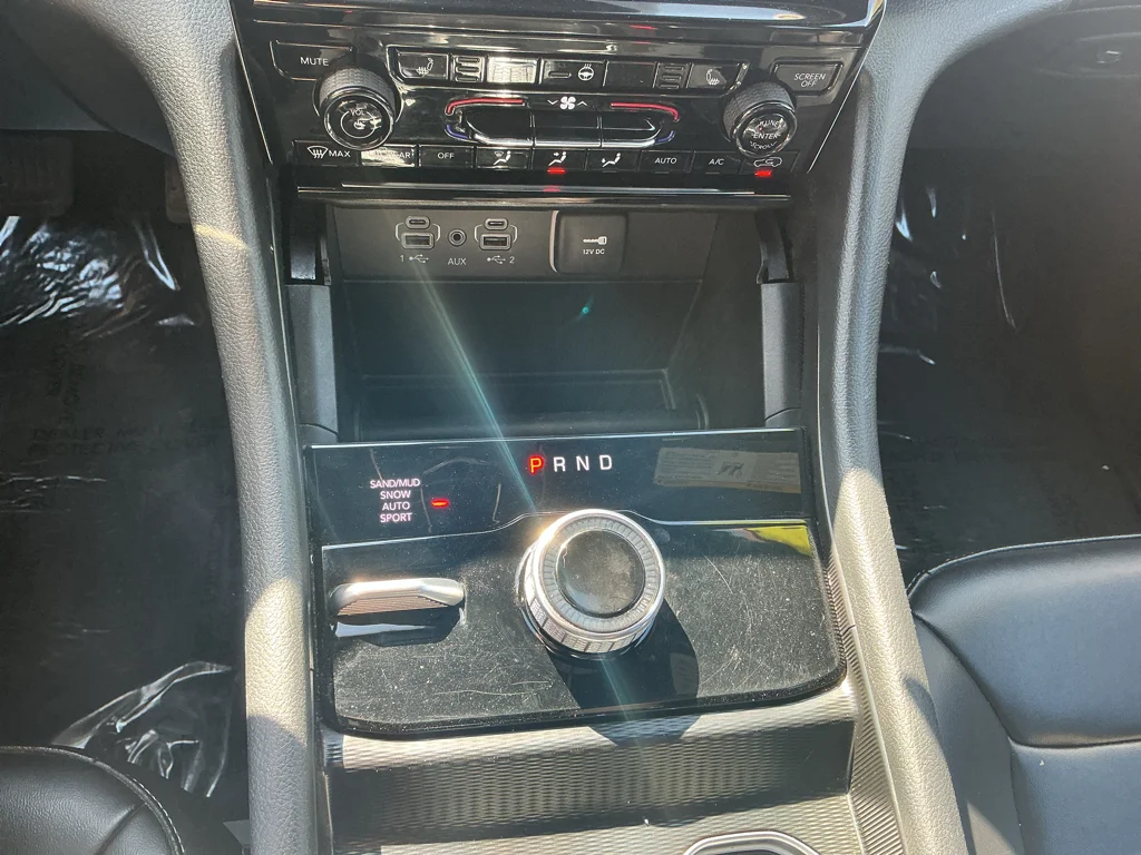Used 2024 Silver Zynith Jeep Limited image 19