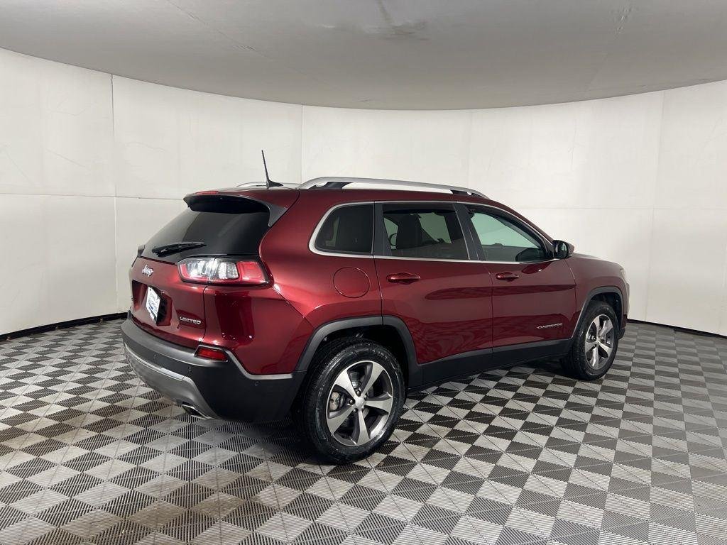 Used 2021 Velvet Red Pearlcoat Jeep Limited image 8
