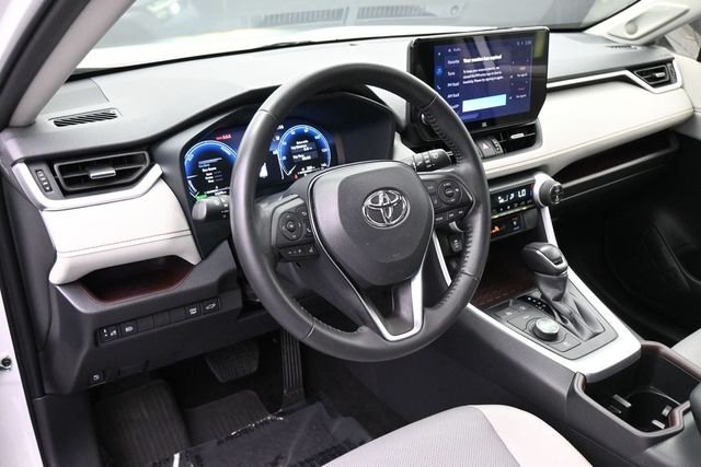 Used 2025 Beige Toyota Limited image 7