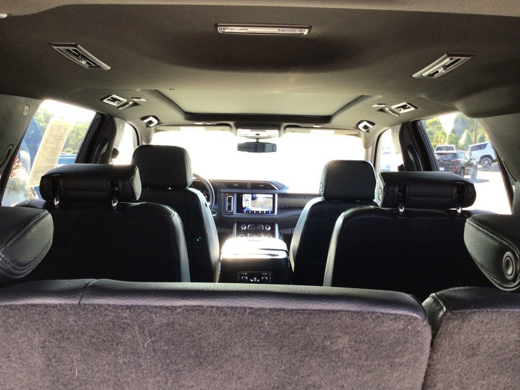 2024 GMC Yukon Denali - Photo 45